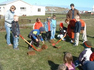 Vinna hafin við nýjan sparkvöll