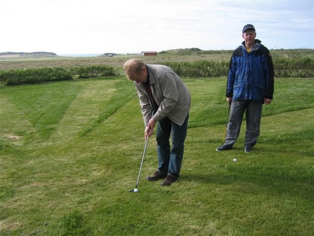 Nýr púttvöllur vígður