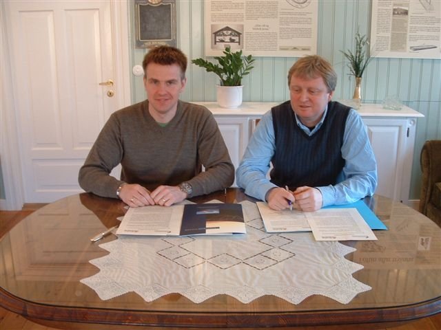 BioPol ehf. á Skagaströnd og Veiðimálastofnun skrifa undir samstarfssamning