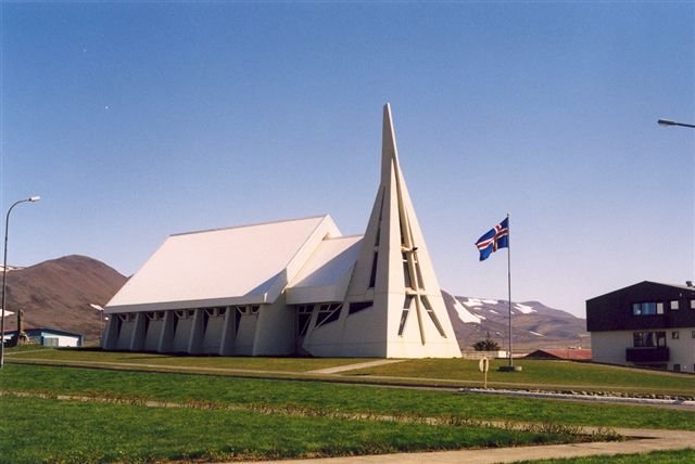 Poppmessa í Hólaneskirkju