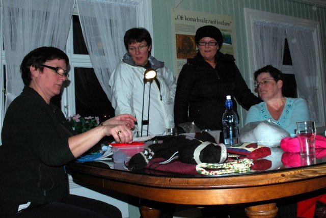 Opinn saumaklúbbur vekur lukku