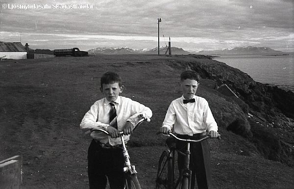 Hverjir eru á myndunum?