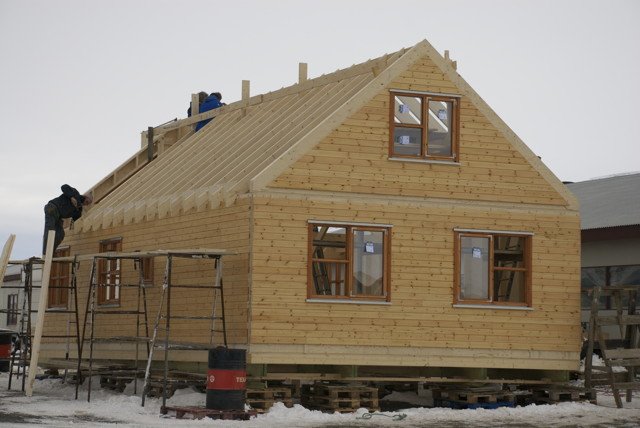 Bústaður byggður á fjórum mánuðum