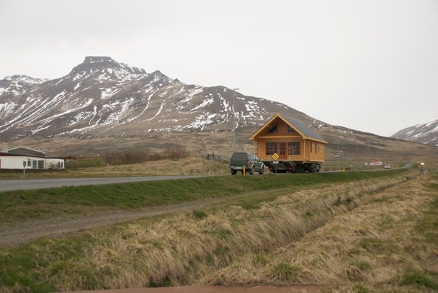 Trésmiðjan sendir bústað til Dalvíkur