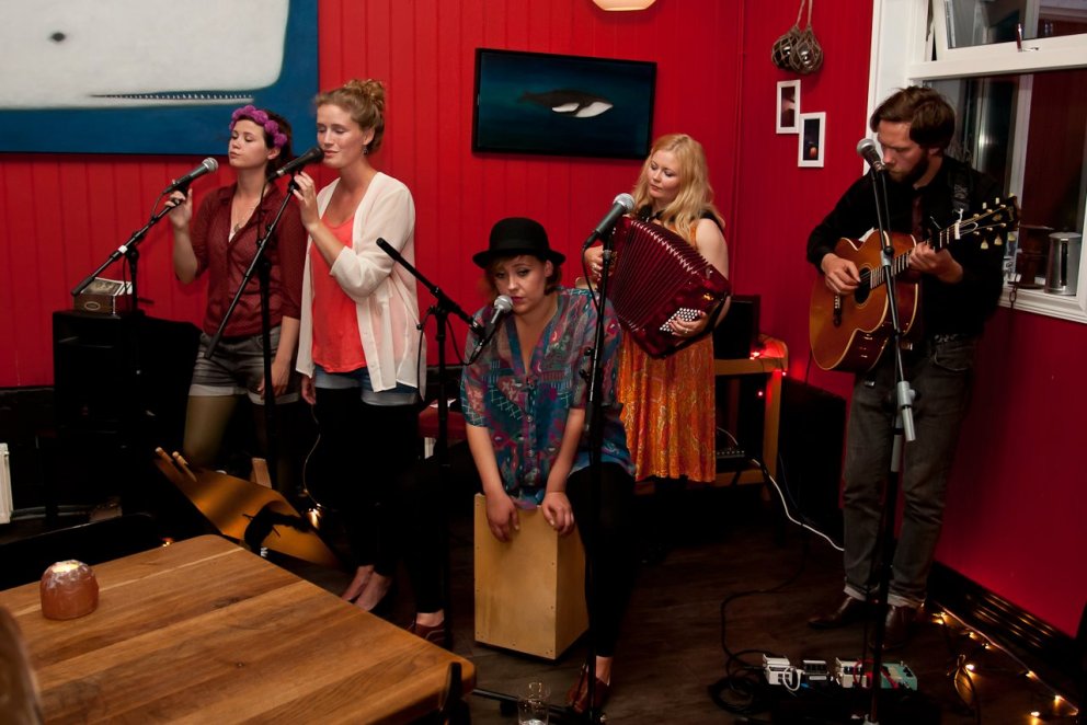 Tónleikar Brother grass í Kántrýbæ í kvöld