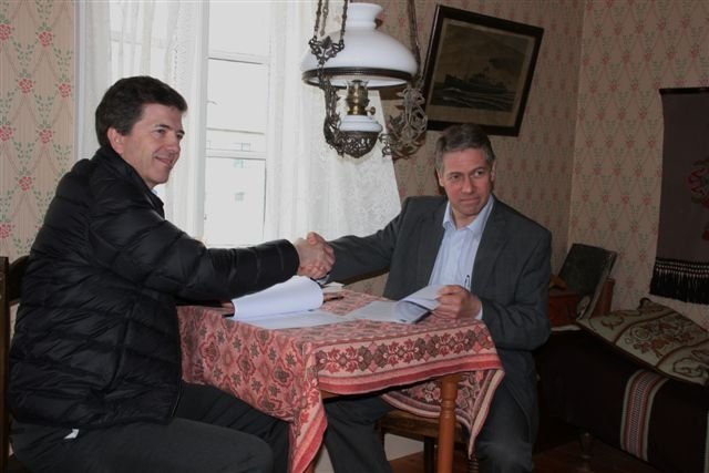 Samningur um ljósleiðara á Skagaströnd