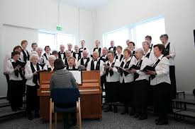 Sönghópur Félags eldri borgara í Skagafirði syngur í Hólaneskirkju