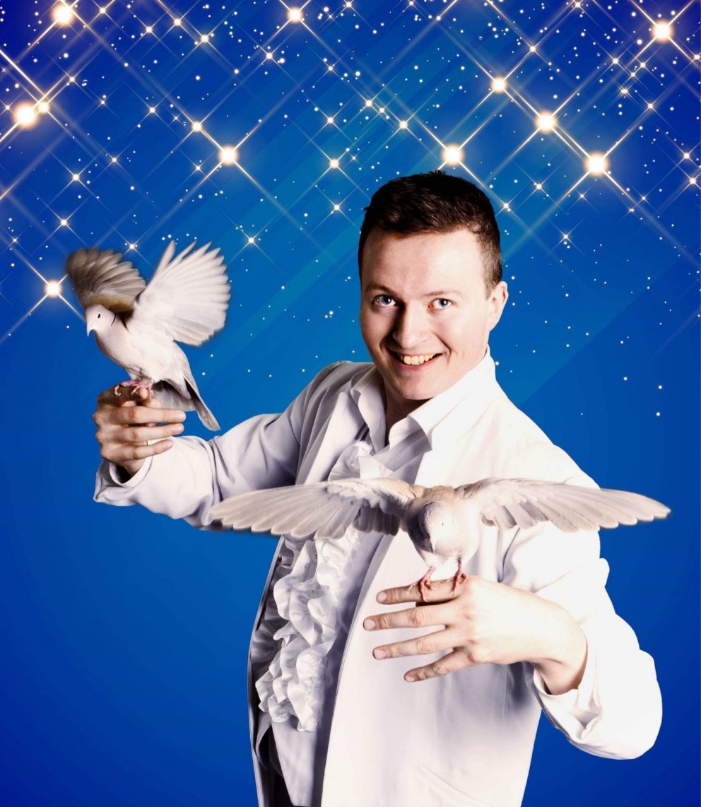 Einar Mikael törfamaður í heimsókn