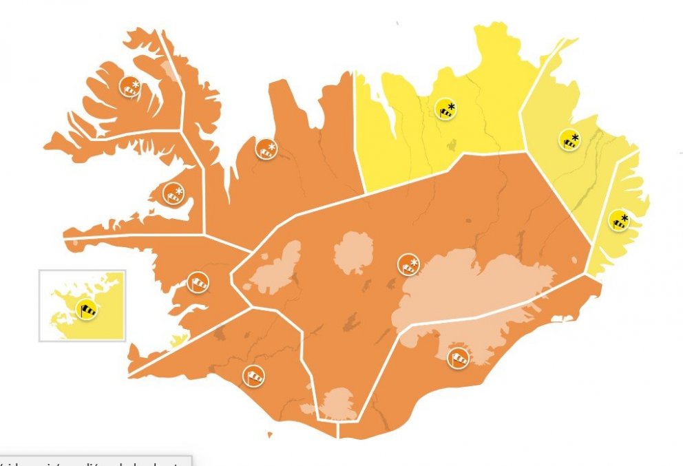 Skólahaldi frestað á morgun