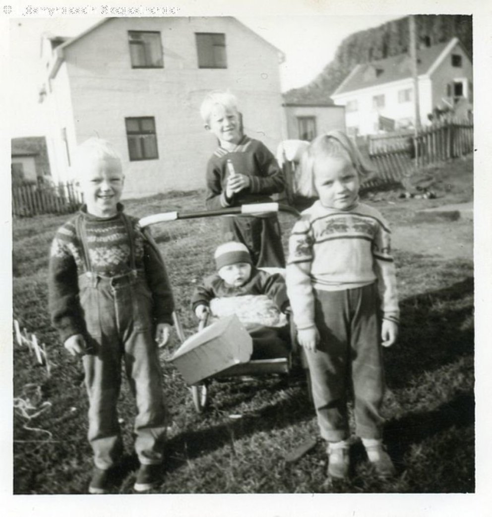 Ljósmynd: Bernódus Ólafsson og Anna Aspar - safn