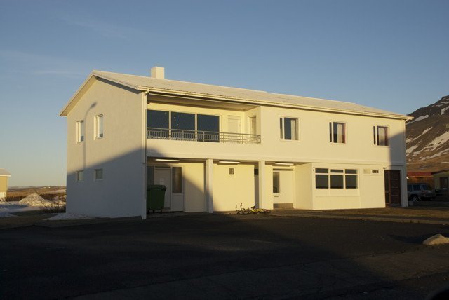 Atvinnuhúsnæði að Bogabraut 7 laust til leigu