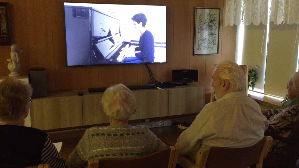 Að endurvekja gömul íslensk lög fyrir íbúa Sæborgar: „Music for fun (Tónlist til skemmtunar),“ gleði…