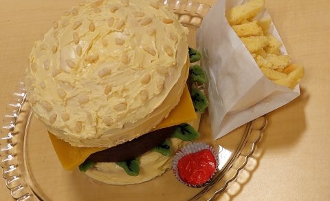 Glæsileg hamborgara kaka!