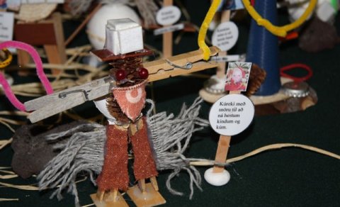 Leikskólabörnin sýna í Landsbankanum