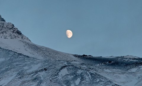 Tunglið í fjórða kvartil