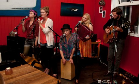 Tónleikar Brother grass í Kántrýbæ í kvöld