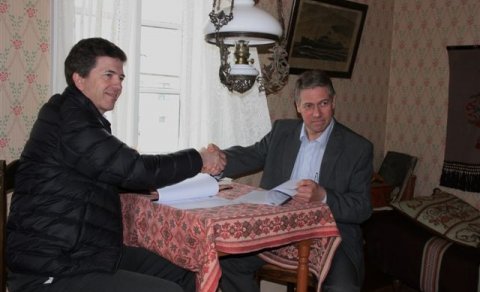 Samningur um ljósleiðara á Skagaströnd