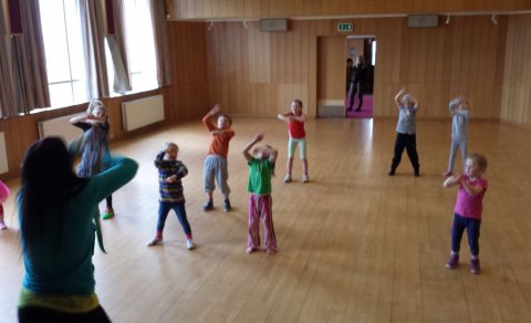 Á Skagaströnd er aldeilis líf og fjör nú á haustdögum.