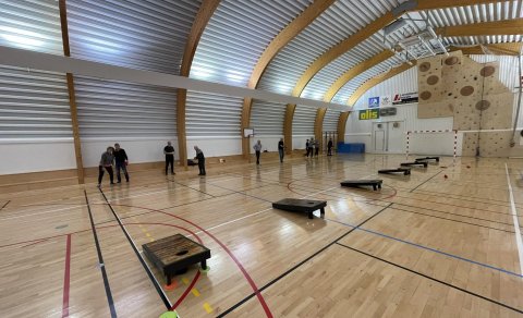 Pokavarp fyrir 60+ í íþróttahúsinu