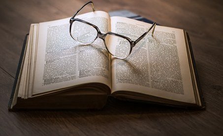 Sumaropnun bókasafns