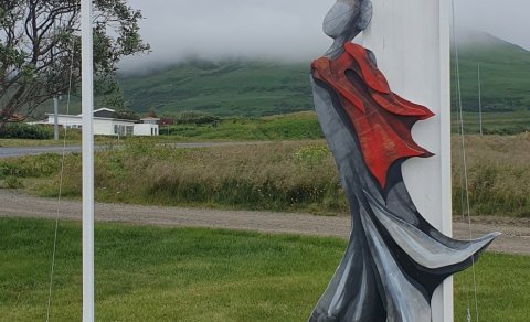 Útilistaverk sett upp á Norðurstrandarleið